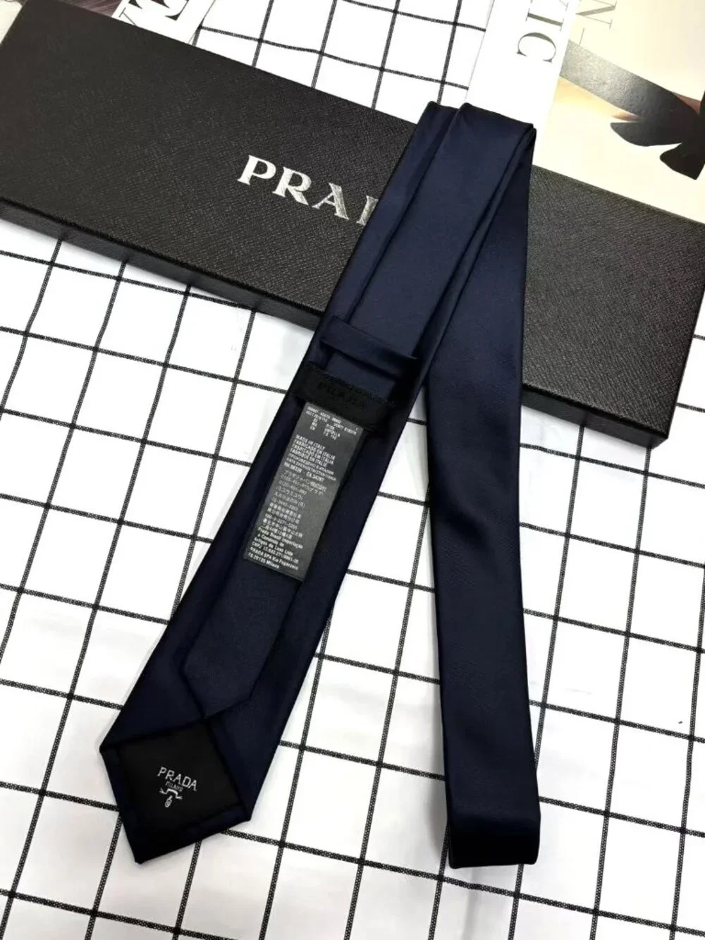 🟦 Prada tie blue💙unisex comes with a gift box